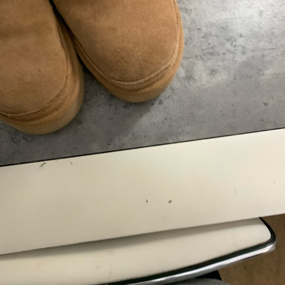 UGG Chestnut Platform Boots - Picture 15 of 16